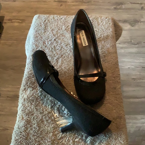 Steve Madden shoes - Picture 2 of 3